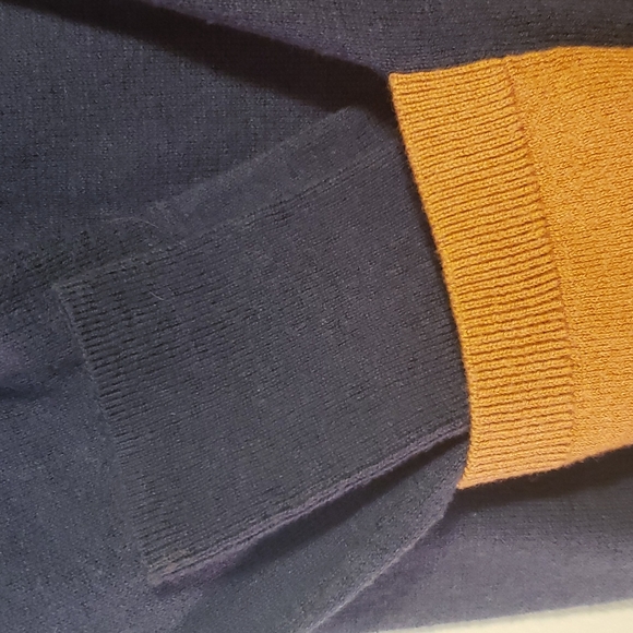 Juicy Couture Cardigan - Picture 2 of 7